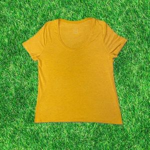 mustard tee